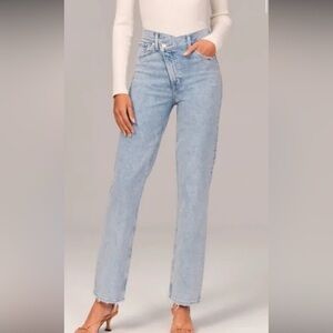 Abercrombie & Fitch Ultra High Rise Jean